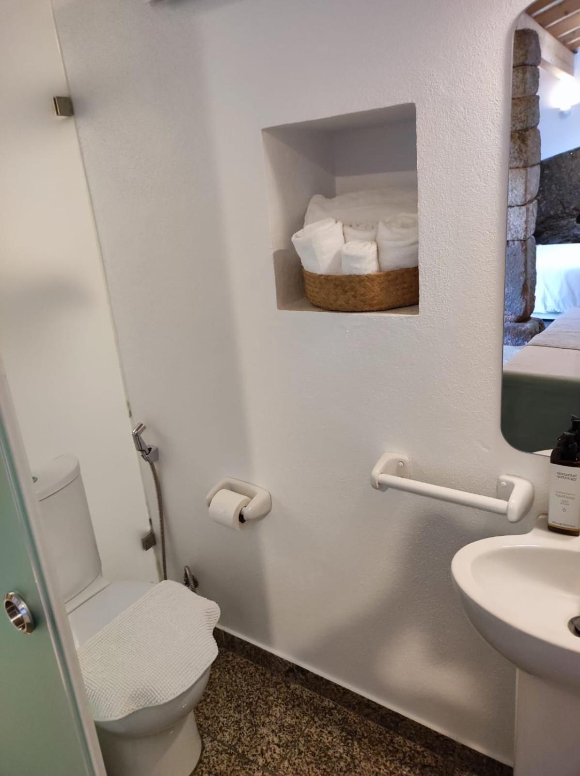 Casa Do Meio Em Quinta De Sao Pedro De Vir-A-Corca Monsanto Zewnętrze zdjęcie